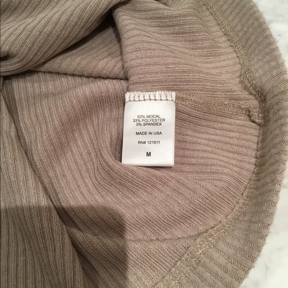 LNA cutout sweater - Picture 3 of 4